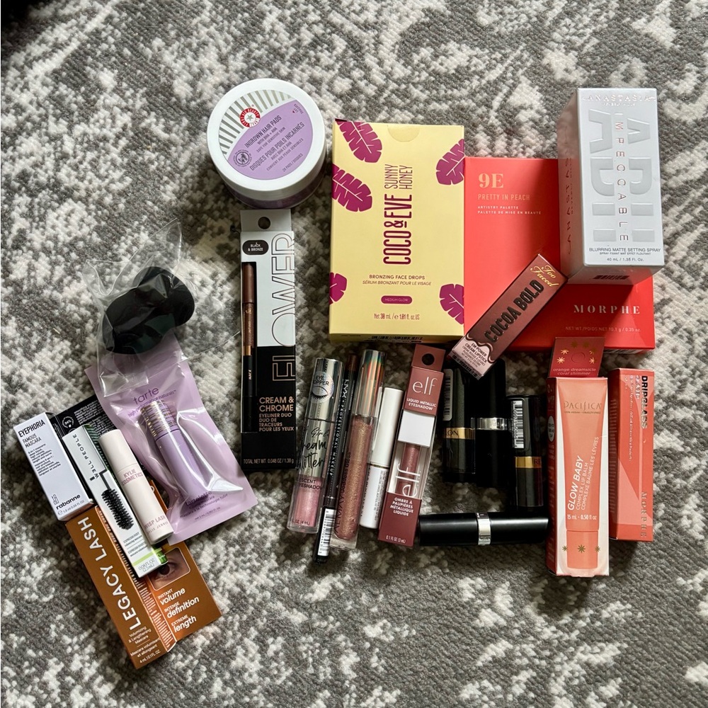 NEW 🆕 Makeup Bundle